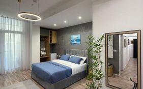 Peaky Hotel